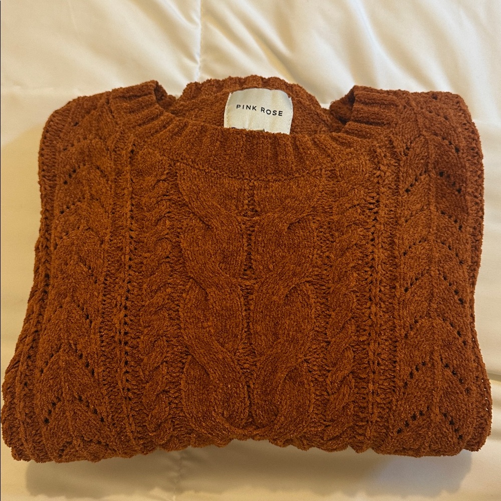 ❄️Pink Rose Cable Knit Cropped Sweater
